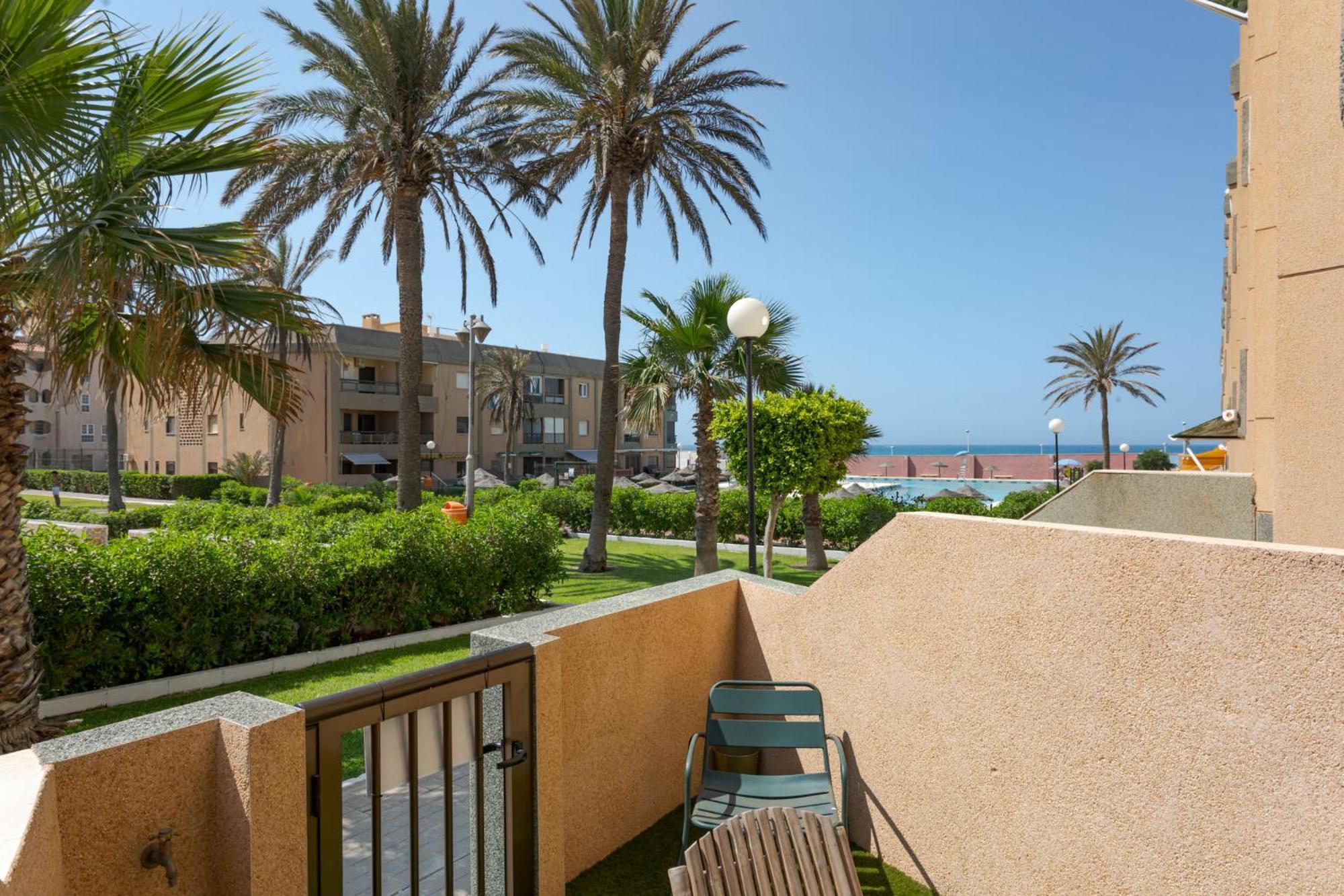 Bajo Primera Linea Playa, Retamar, Cabo De Gata, Wifi 雷塔马尔 外观 照片