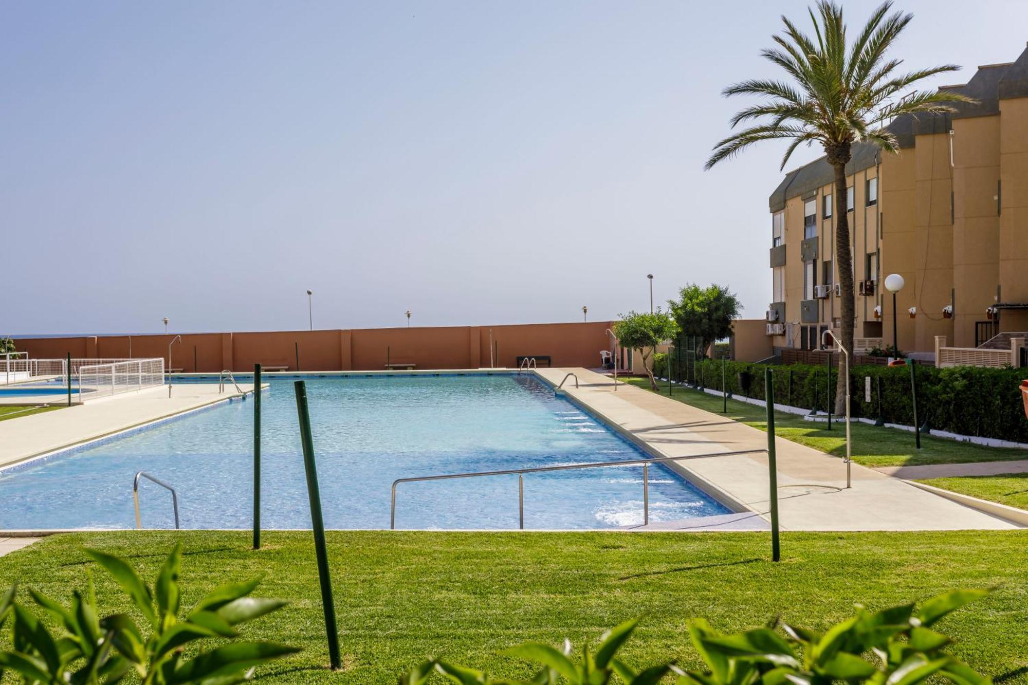Bajo Primera Linea Playa, Retamar, Cabo De Gata, Wifi 雷塔马尔 外观 照片